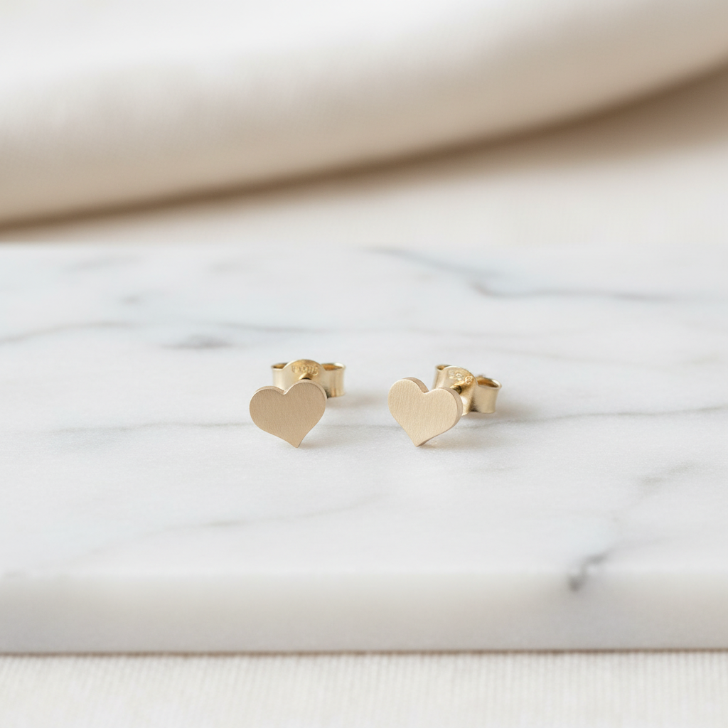 9ct Gold Heart Studs - Indoor