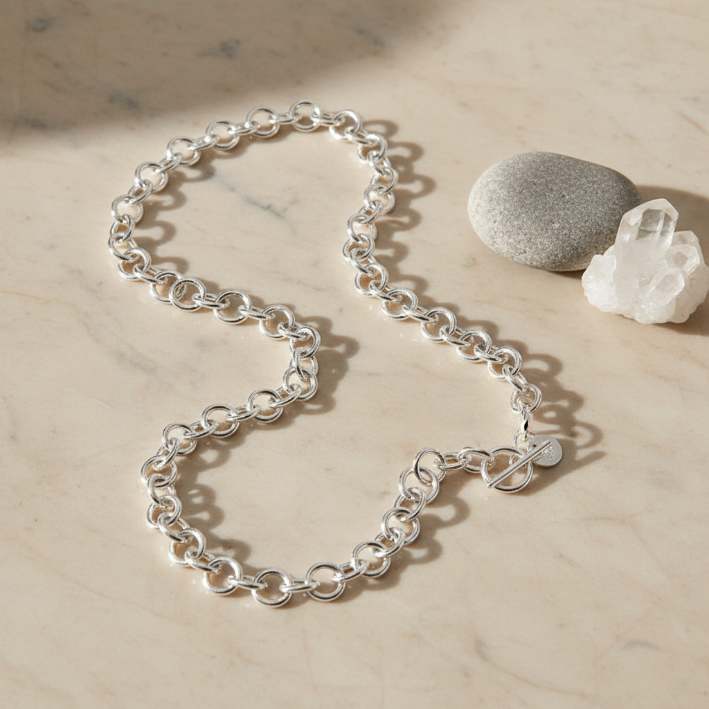 Chunky Sterling Silver Unisex Plain Link Necklace in elegant setting