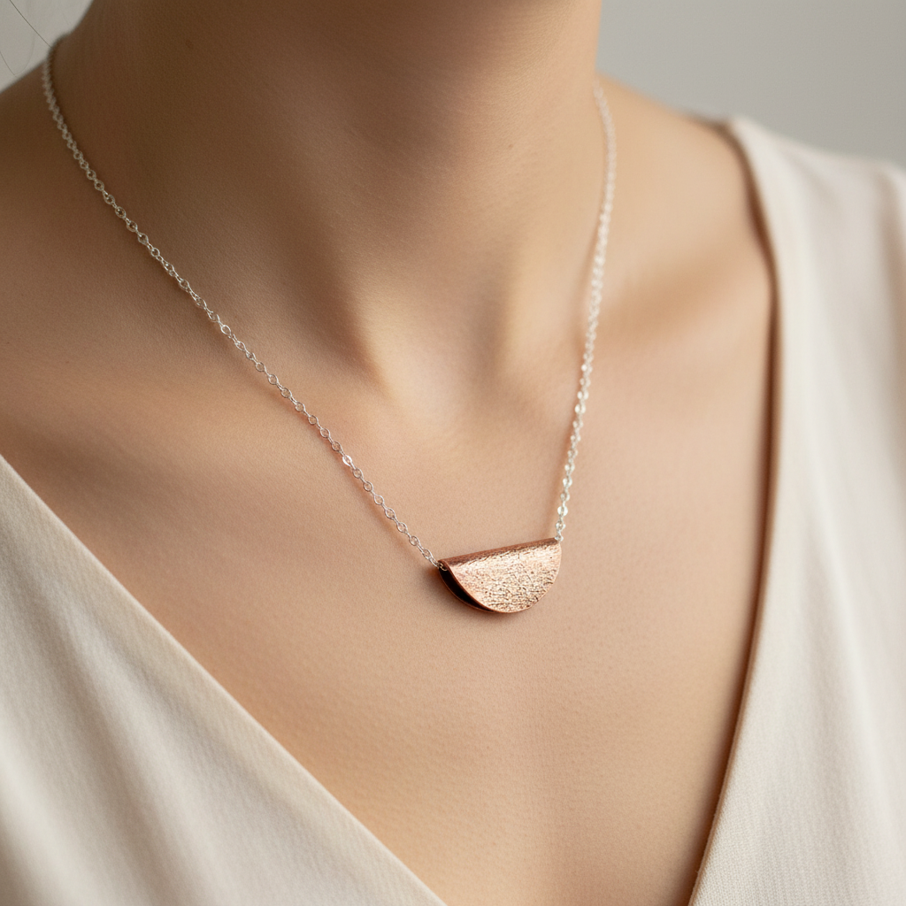 Half moon oxidised - model lifestyle